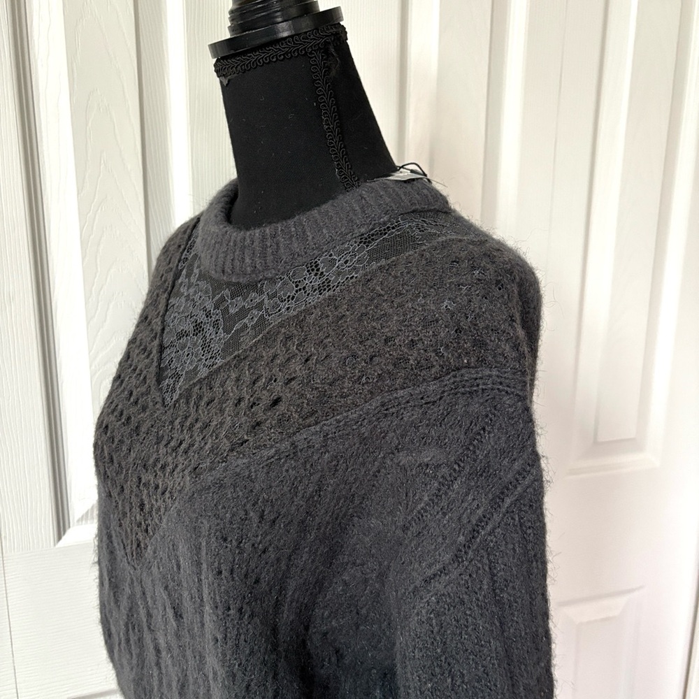 NWT Express Cable Knit Crew Neck Lace Sweater - Picture 10 of 14